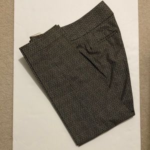 Loft Julie Ankle size 6 cropped/ankle brown &cream printed pants, 2 faux pockets